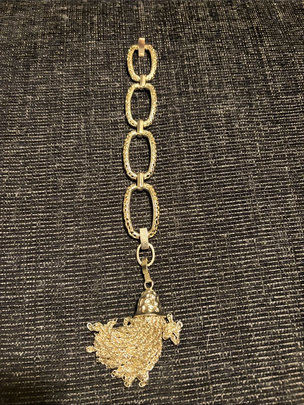 Retired Kendra Scott Gold Textured Link Chain Tassel Statement Bracelet